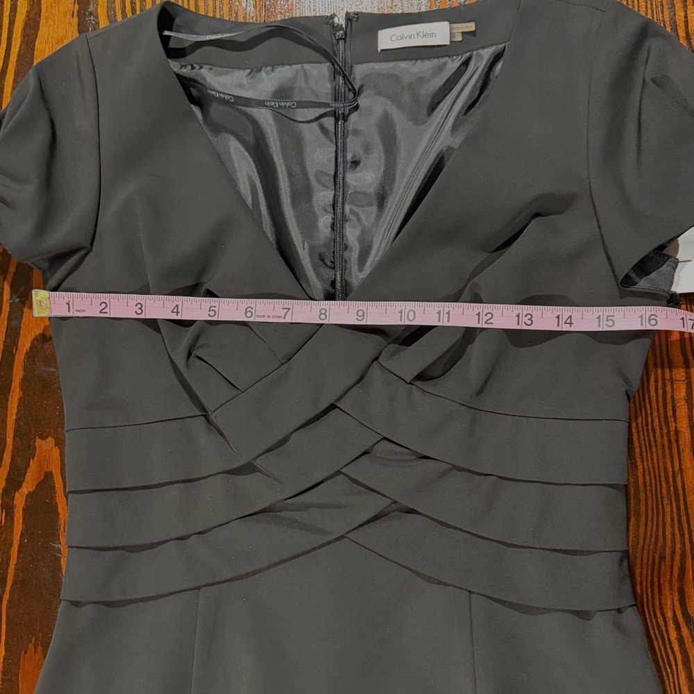 Calvin Klein Black V-Neck Midi Dress size 4 - Picture 8 of 11
